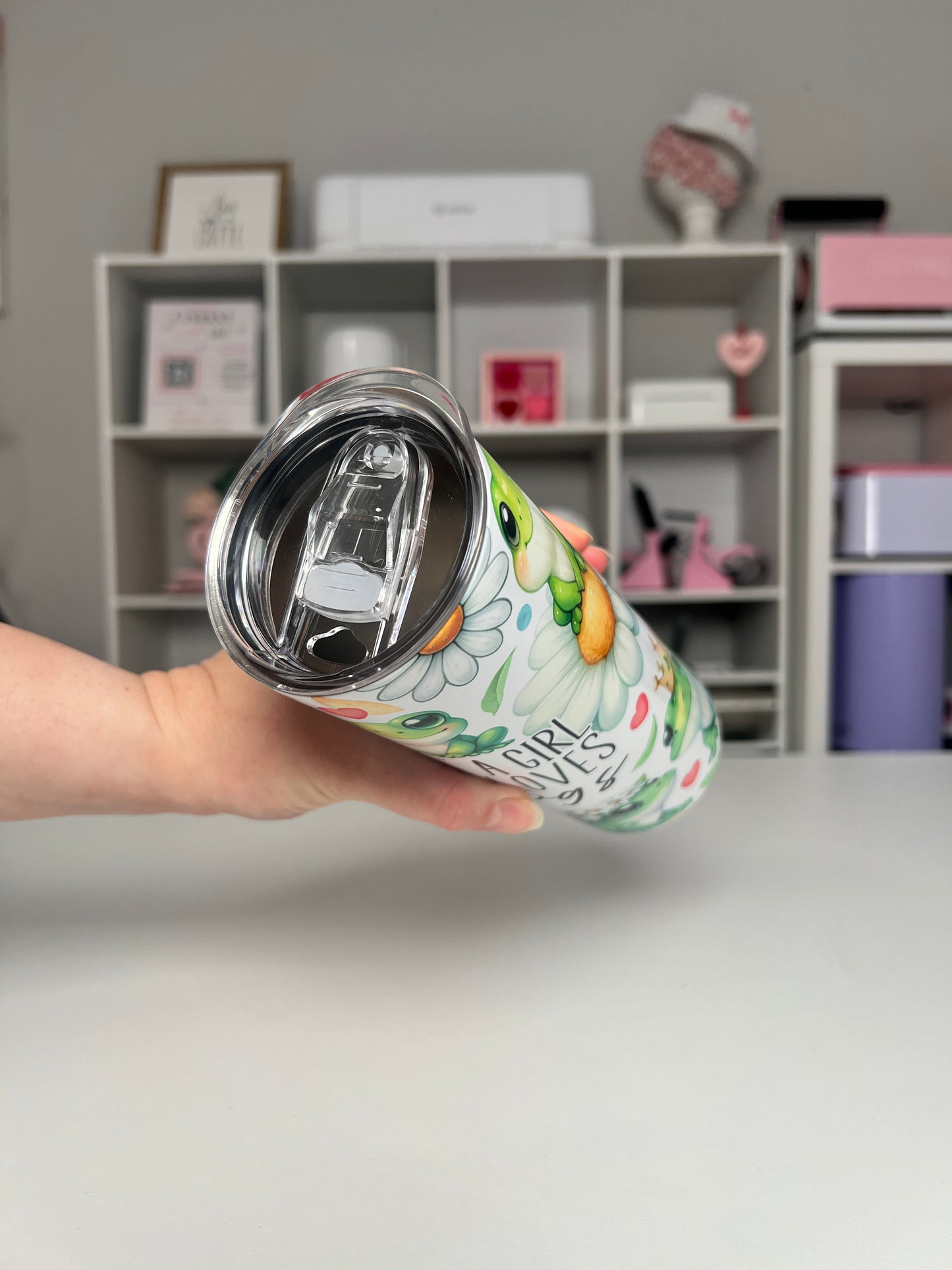 Just A Girl Who Loves Frogs 20oz tumbler, Frog quencher, Frog Lover 20oz custom tumbler