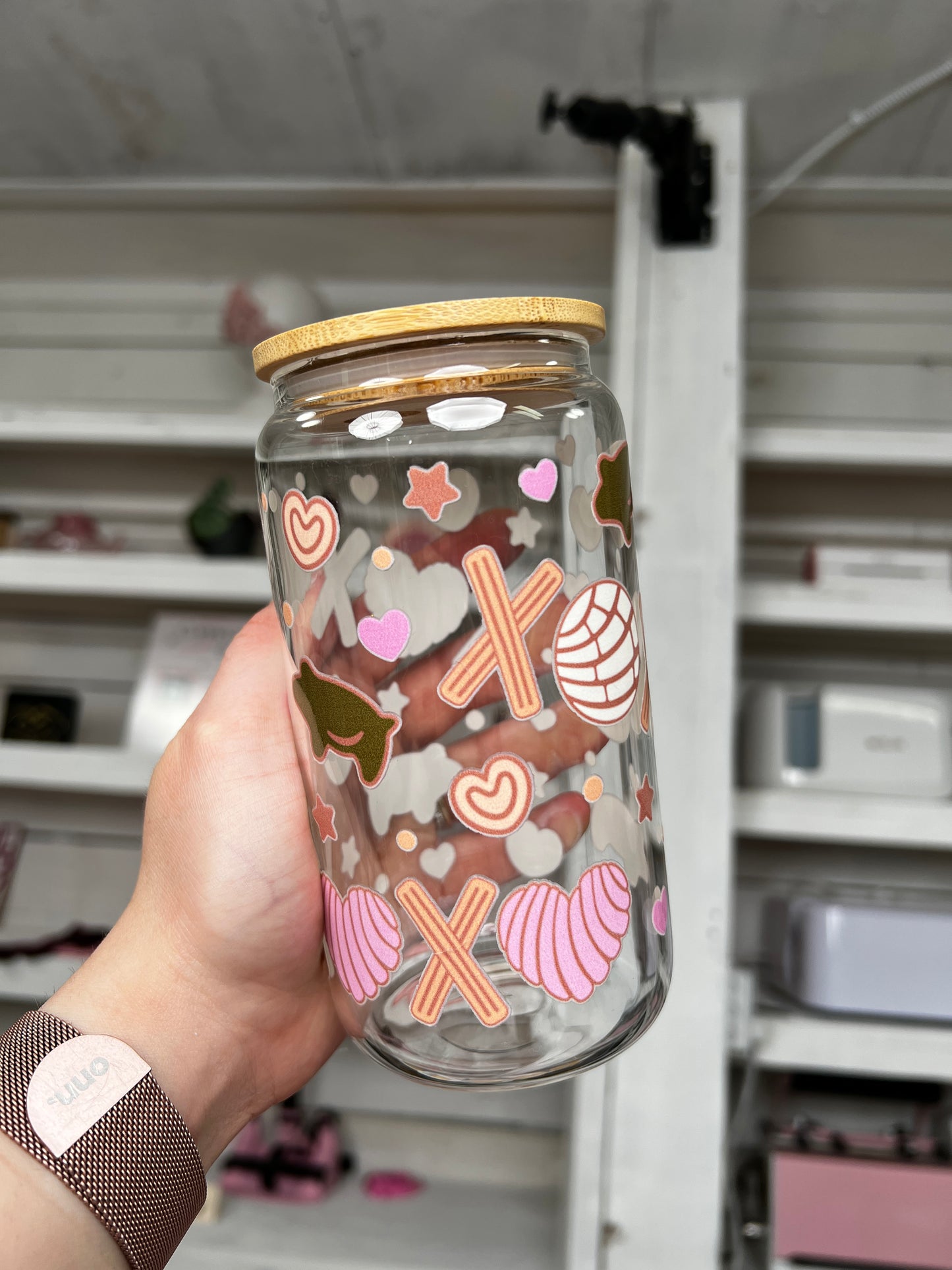 Concha Love 16oz Glass Can